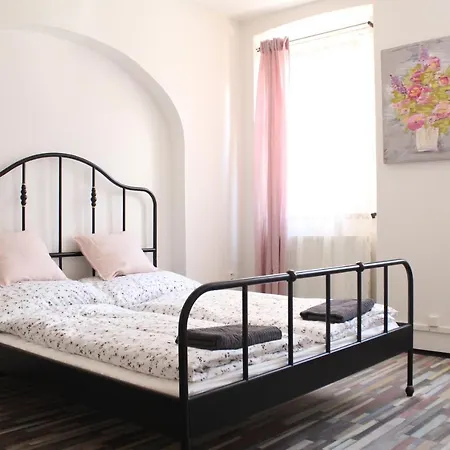 Хостел Schrott Bed&beer Брно