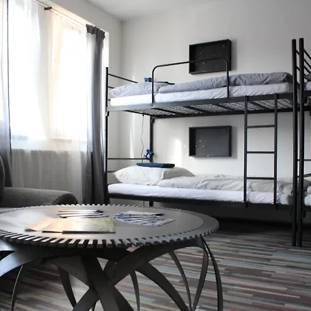 Хостел Schrott Bed&beer